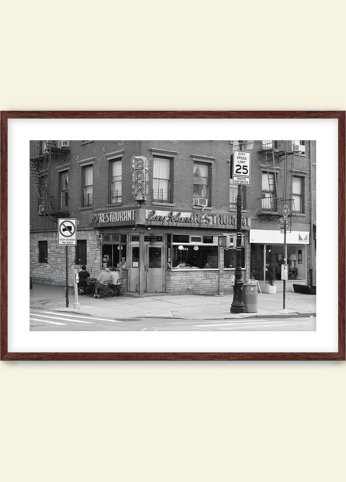 Domingo in Cobble Hill: Long Island Bar