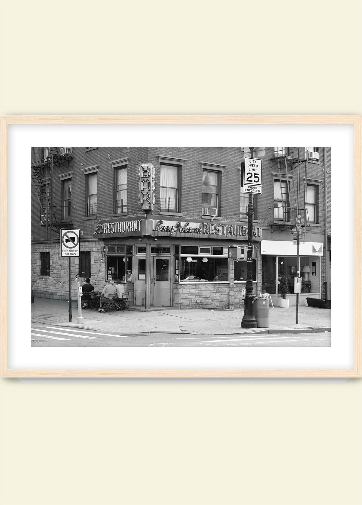 Domingo in Cobble Hill: Long Island Bar